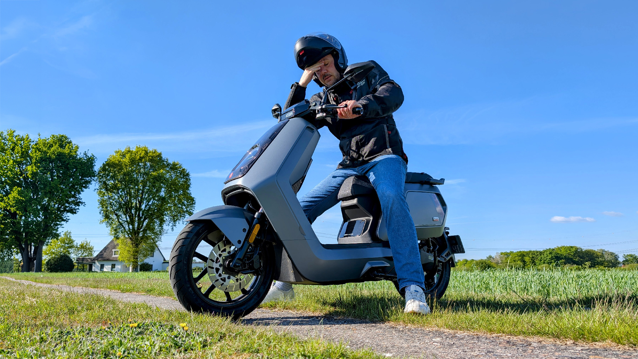 A1 Elektroroller NIU NQiX 500 im Test: Der regt mich so auf!
