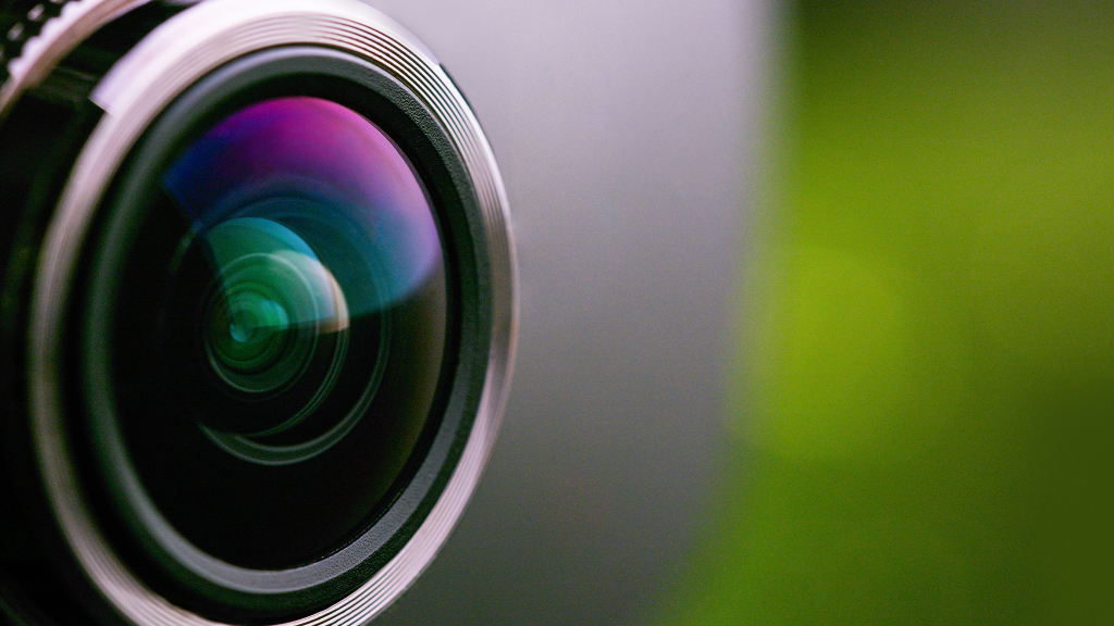 Kameraüberwachung von Mitbewohner nicht zwingend strafbar