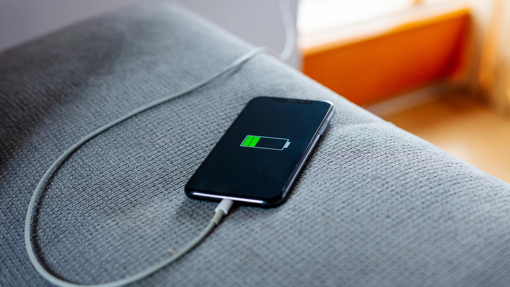 Gilt für Apple und Android: Diese Fehler ruinieren Ihren Akku!