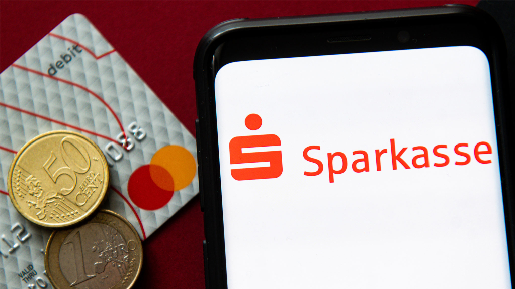 Hohe Kontogebühren: Sparkasse zahlt Geld zurück