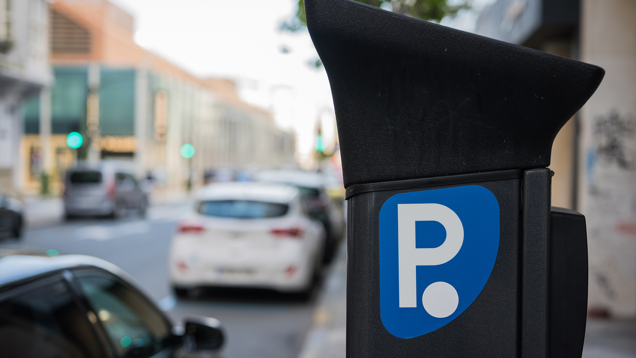 quishing-betrug-mit-gef-lschten-qr-codes-an-parkscheinautomaten