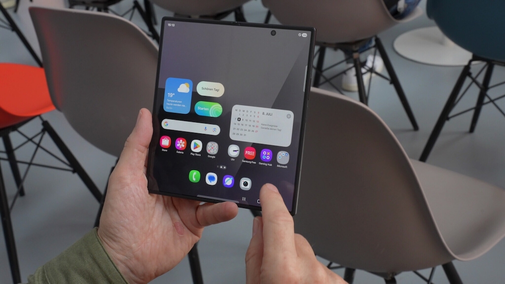 Galaxy Flip 7 aufgeklappt