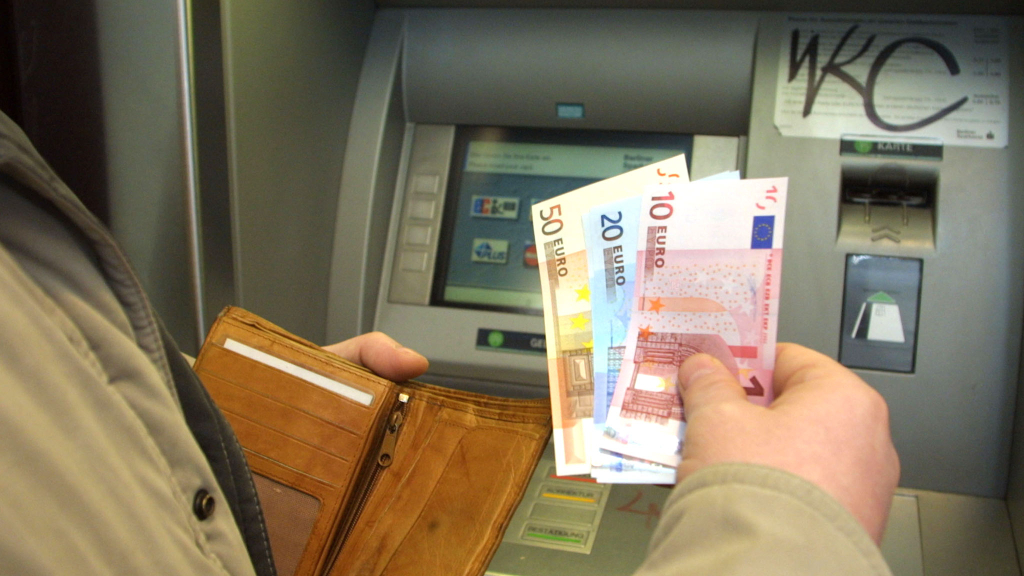 Weniger Geldautomaten in Deutschland