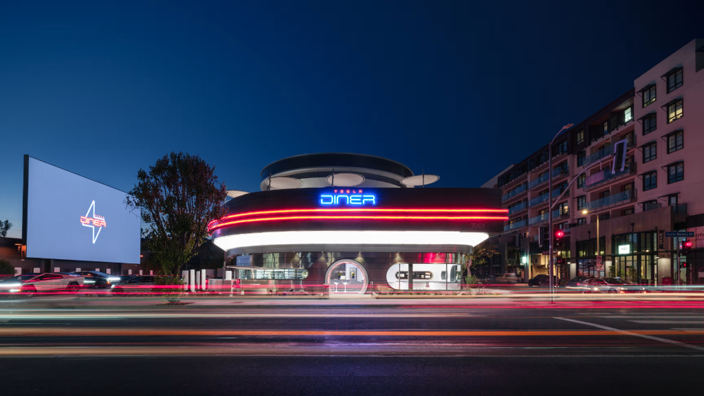 Tesla eröffnet erstes Supercharger-Restaurant in Hollywood