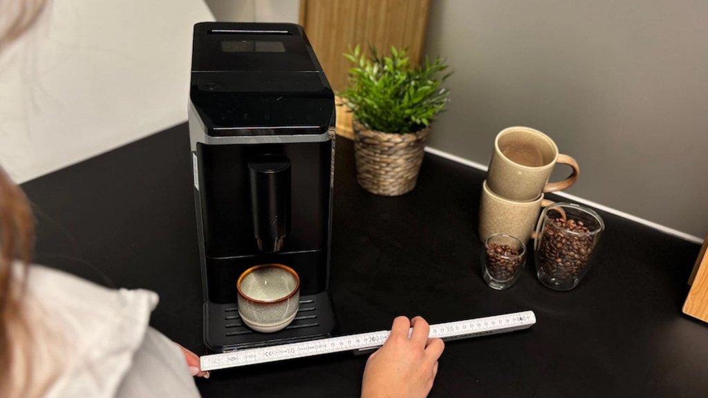 Tchibo Esperto mini: Der kleinste Kaffeevollautomat der Welt im Test