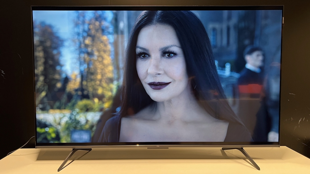 TCL T8C im Test: Aufgemotzter LCD-Fernseher für kleines Geld ...