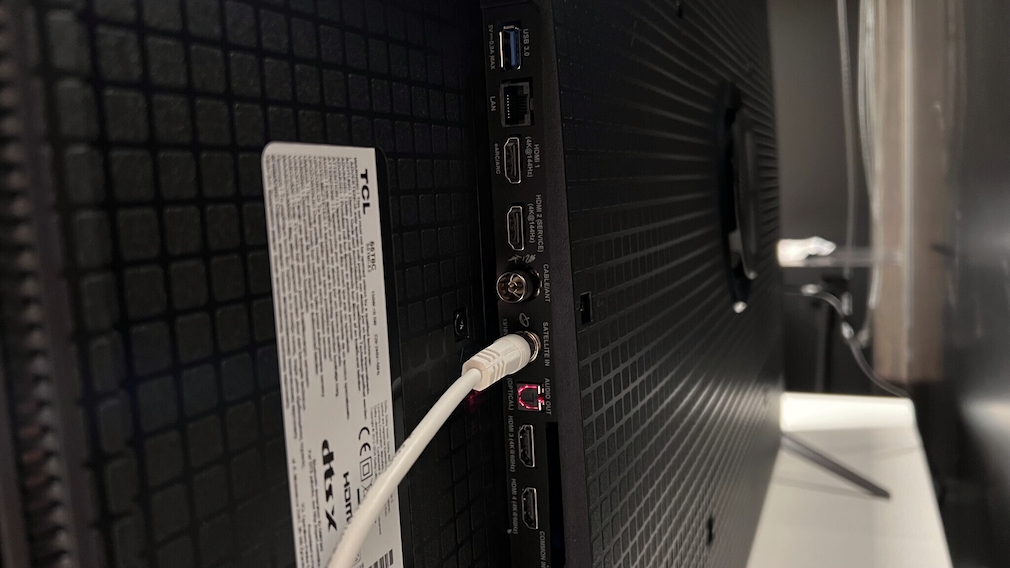 TCL T8C im Test: Aufgemotzter LCD-Fernseher für kleines Geld ...