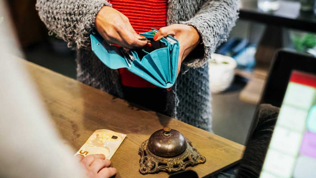 Frauen sparen seltener als Männer – Gender-Pay-Gap im Fokus