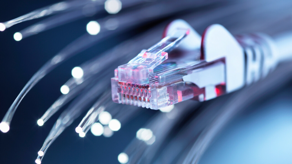 Neues EU-Gesetz fürs Internet: Das ändert sich für DSL- und Glasfaser-Kunden