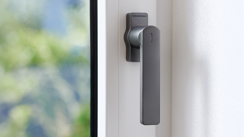 Neuer Fenstergriff mit Matter: Siegenia macht Fenster fit fürs Smart Home
