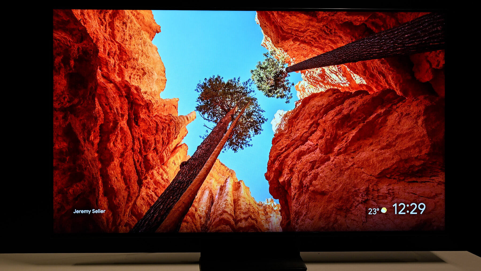 tcl-q7c-mini-led-kommt-im-test-fast-an-oled-heran-und-ist-beim-black-friday-nun-dick-rabattiert