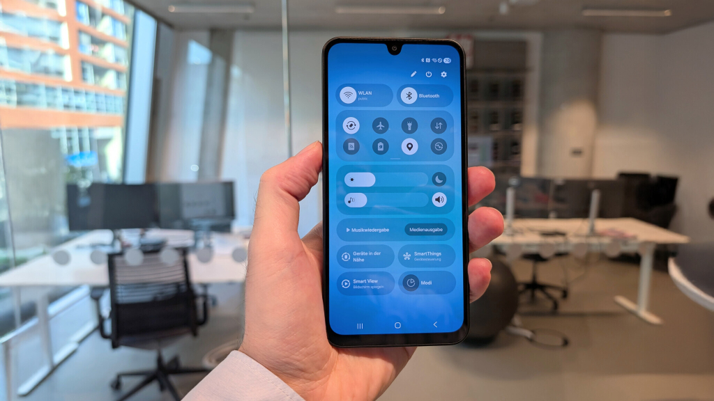 OLED im Billig-Handy? Samsungs Galaxy A17 überrascht im Display-Test
