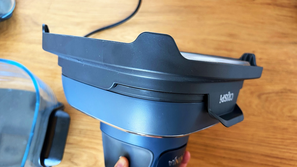 Ninja Crispi integrierte Füße zum Abstellen während des Garprozesses