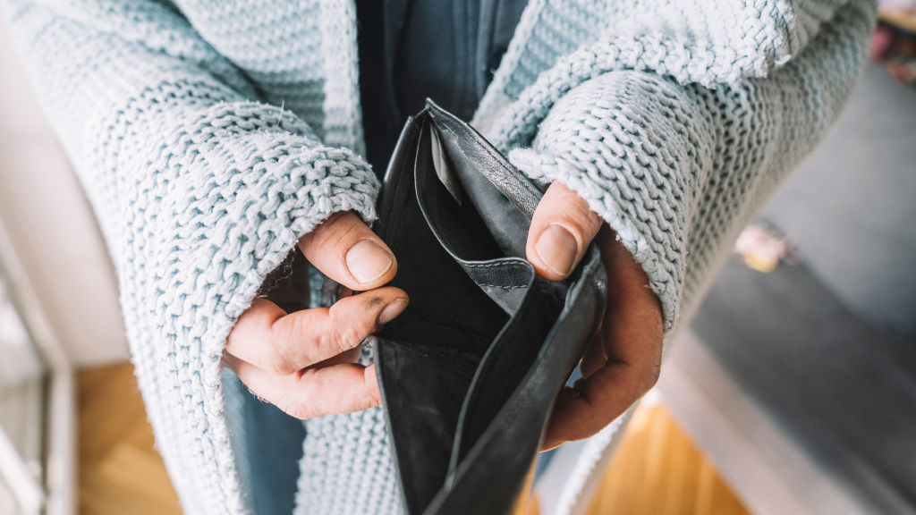 Deutschlands Geldvermögen wächst – doch Millionen schauen auf ein leeres Konto.