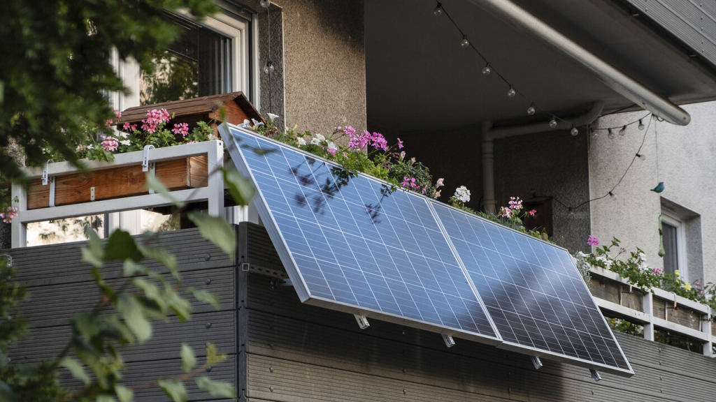 Neue VDE-Regel seit 1. März 2026: So viel Strom darf Balkonsolar liefern