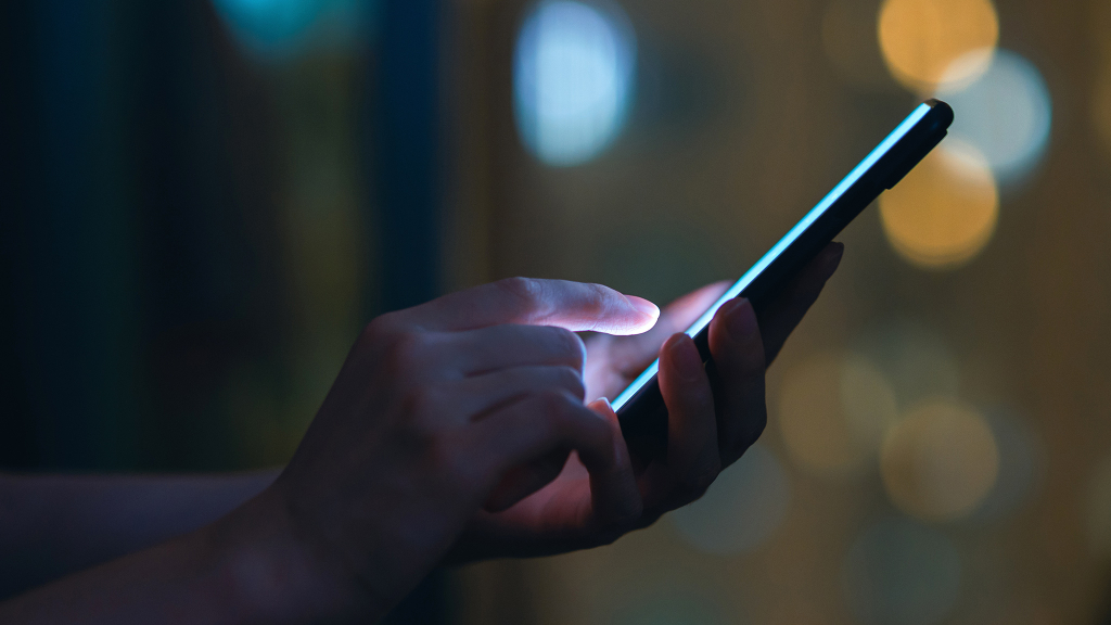 DarkSword: Malware knackt iPhones in Minuten