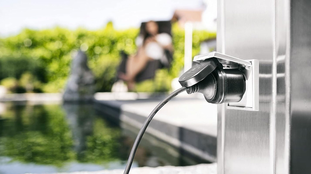 Brennenstuhl Connect: Matter-fähige Outdoor-Steckdose macht den Garten zur Smart-Home-Oase