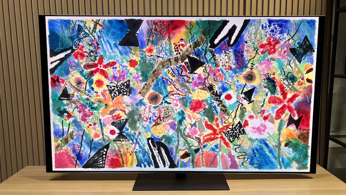 Burn-In scheint kein großes Thema mehr zu sein, denn kunstvolle Bildschirmschoner gibt es nun auch auf OLED-TVs wie dem LG G6. Sicherheitshalber wechselt das Motiv aber alle paar Sekunden.