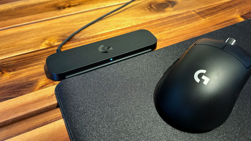 Nie wieder Maus laden: Dieses Mauspad übernimmt den Job