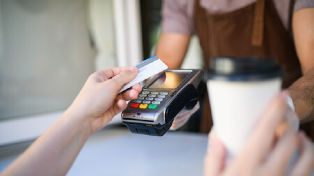 Kartenzahlung für alle: Berlin startet Initiative gegen Steuertricks