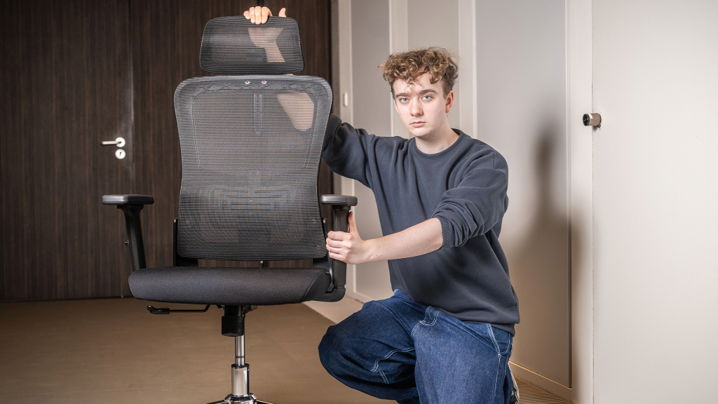 Clouvou BrightSeat im Test: Kann der günstige Stuhl auch bequem?