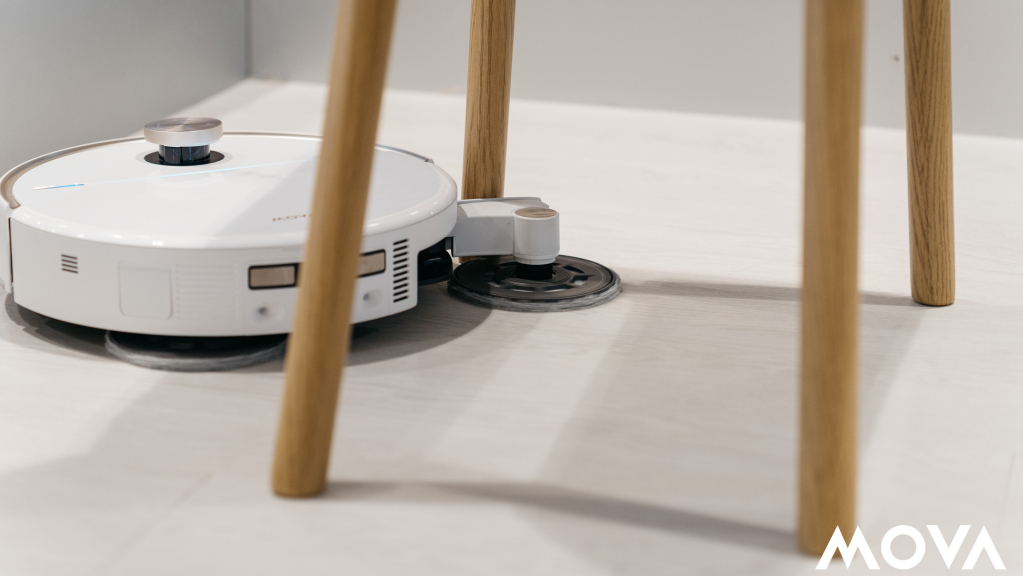 Mova V70 Ultra Complete: Dieser Saug-Wisch-Roboter reinigt Ecken mit ausfahrbarem Mopp