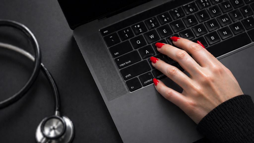 Love-Scamming: Vorsicht vor ukrainischer Ärztin!