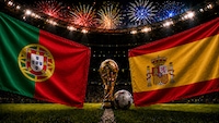 Flaggen von POrtugal und Spanien mit Welt-Pokal auf einem Stadionhintergrund