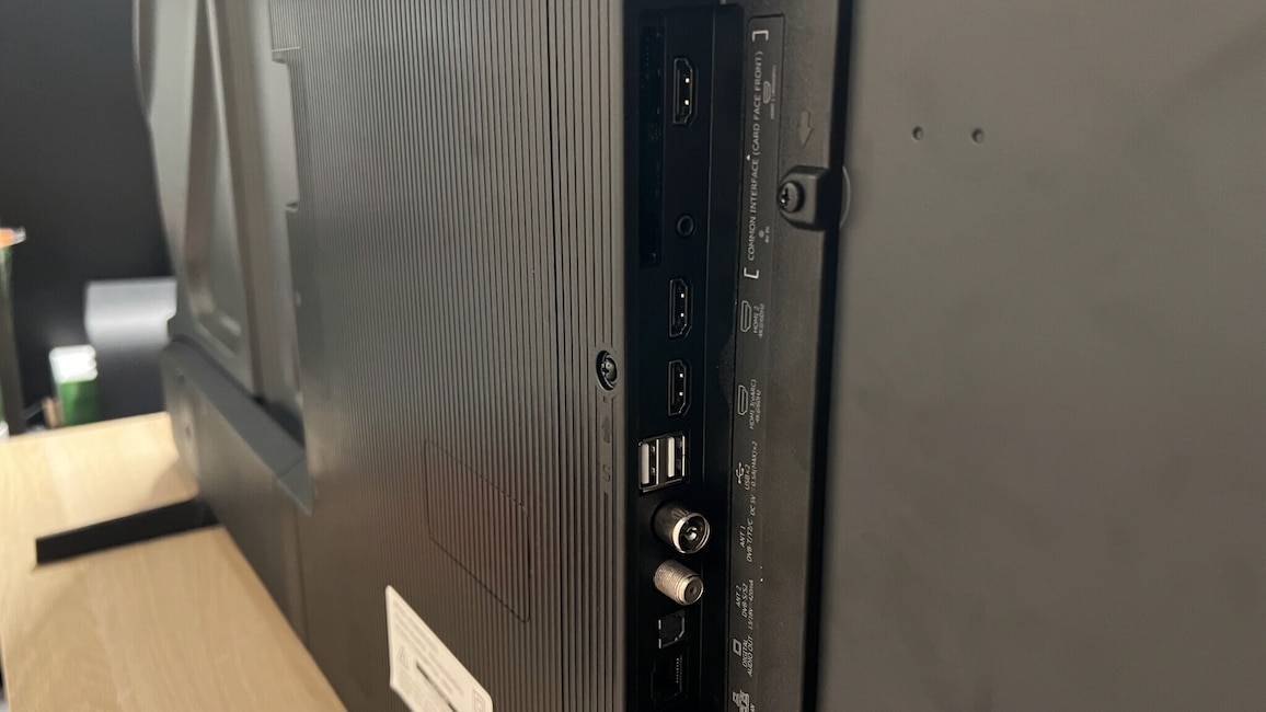 Im Gegensatz zu Premium-Fernsehern besitzt der E7S nur dreimal HDMI mit 60 Hertz.