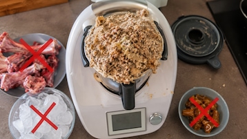 Nicht jede Zutat eignet sich für den Thermomix. Harte oder besonders zähe Lebensmittel können die Küchenmaschine unnötig belasten.