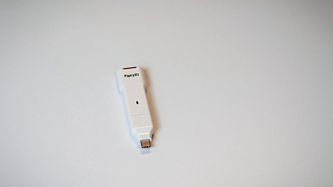 FritzWLAN Stick 6700 mit USB-C-Adapter