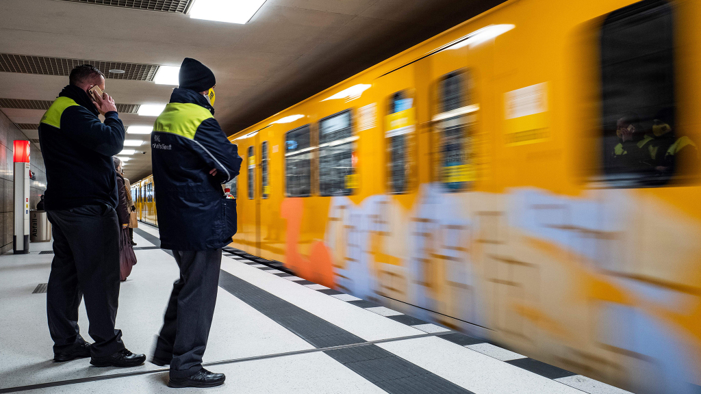 Diese App warnt vor Kontrollen in Bahnen / Bussen – anscheinend legal