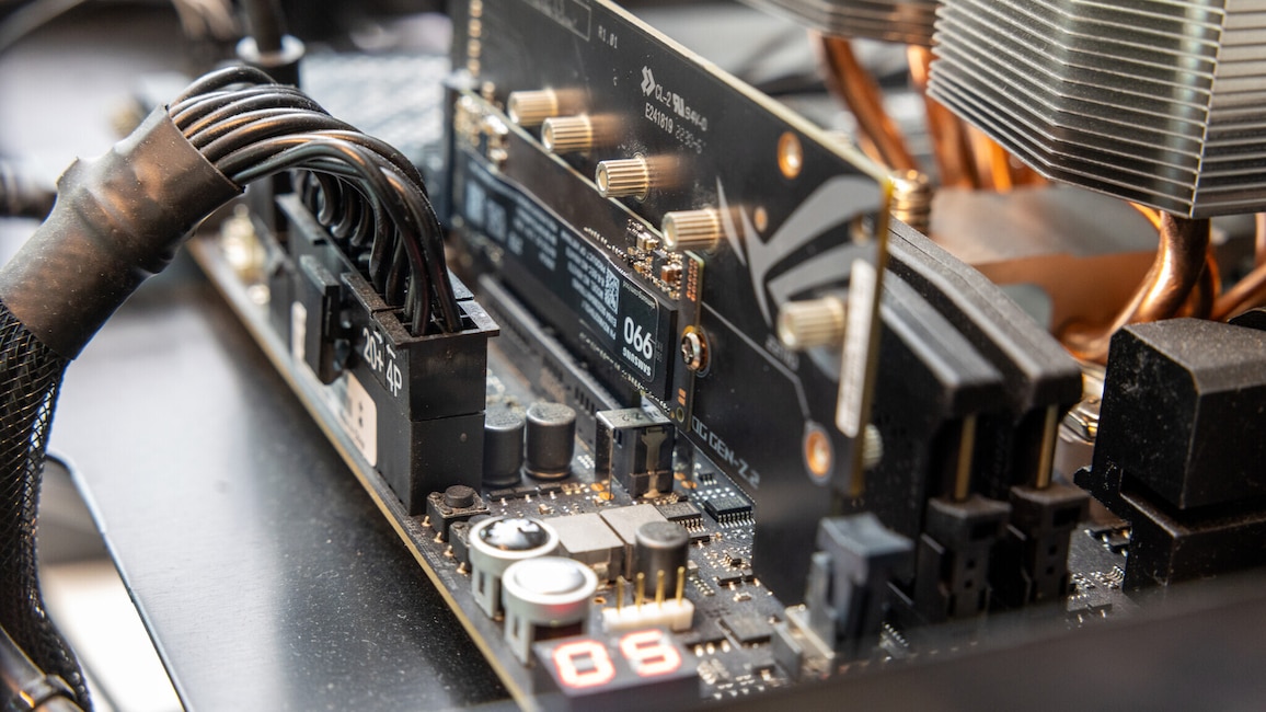 Samsung 990 in der SSD-Teststation