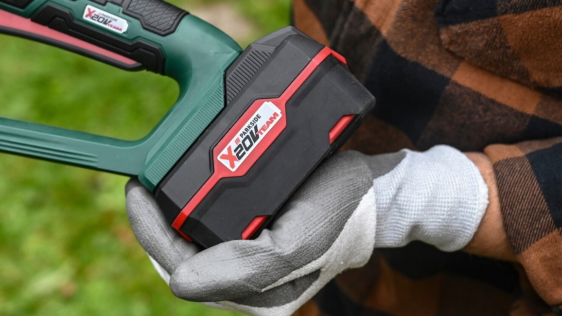 Parkside-Akku mit 20 V für Akku-Heckenschere