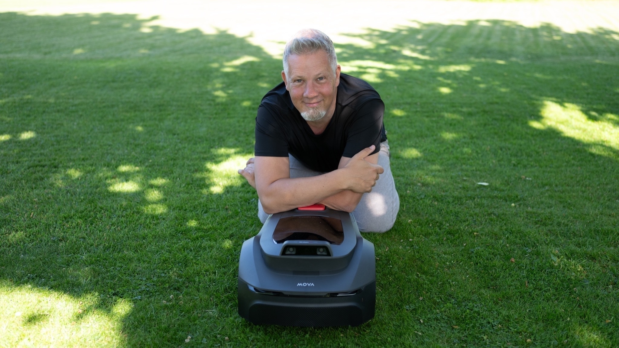Mova ViAX 250: Günstiger Mähroboter überzeugte im Test - COMPUTER BILD