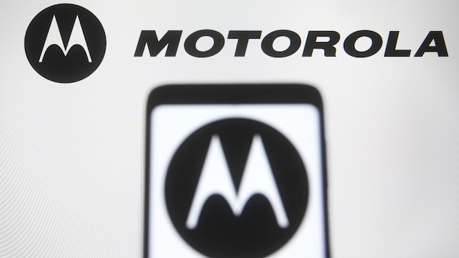 Logo von Motorola auf einem Smartphone