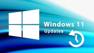 Grafische Darstellung mit einem großen weißen Windows-Logo auf der linken Seite. Rechts daneben stehen die Texte „Windows 11“ und „Updates“. Darunter ist ein weißes Symbol mit einer Uhr und einem kreisförmigen Pfeil zu sehen. Der Hintergrund besteht aus abstrakten, verschwommenen Linien und Farbverläufen in Blau-, Türkis- und Weißtönen.