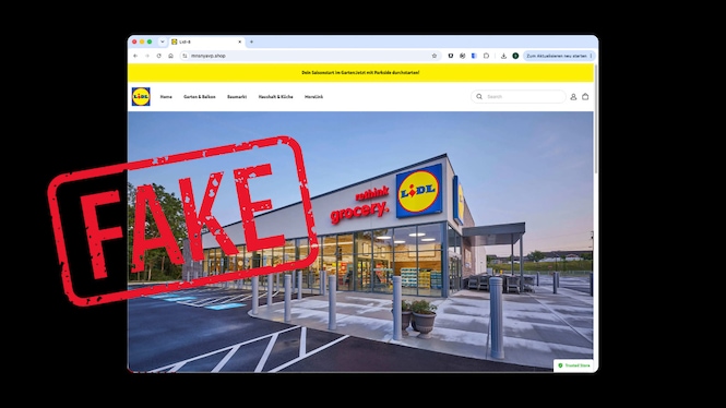 Screenshot eines Webshops im Browserfenster. Auf der Startseite ist ein Lidl-Markt mit großem Lidl-Logo an der Gebäudefassade zu sehen. Darüber befindet sich eine Navigationsleiste mit Kategorien wie „Home“, „Garten & Balkon“, „Baumarkt“ und „Haushalt & Küche“ sowie ein Suchfeld. Die Adresszeile zeigt die Domain „mnsnyavp.shop“. Über dem Bild des Marktes liegt ein großer roter Stempel mit dem Wort „FAKE“, der schräg über die linke Bildhälfte verläuft. Im oberen Bereich des Shops ist ein gelber Banner mit Werbetext sichtbar.