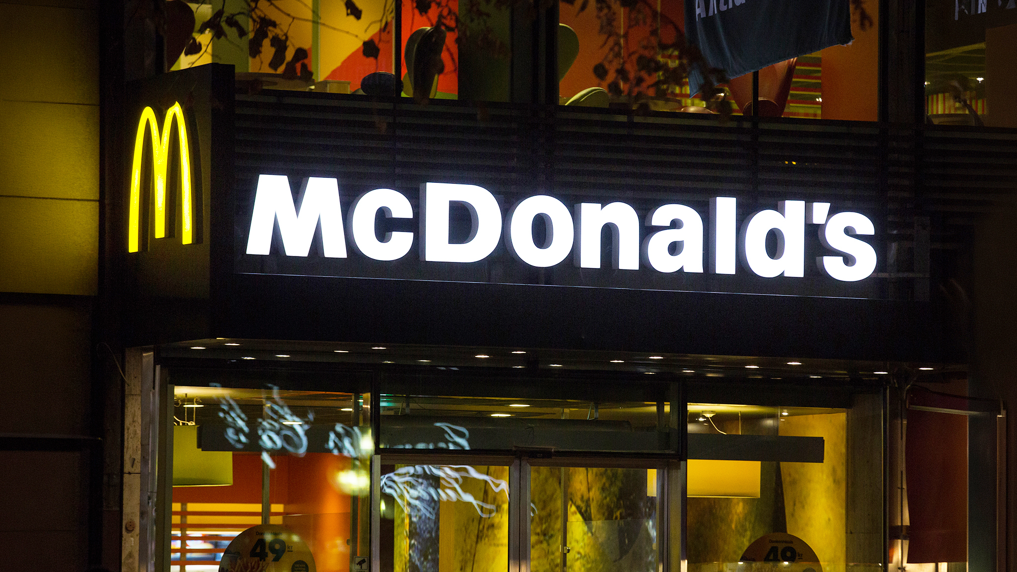 McDonald’s brings back classic burgers and 2000s mini radios in Germany