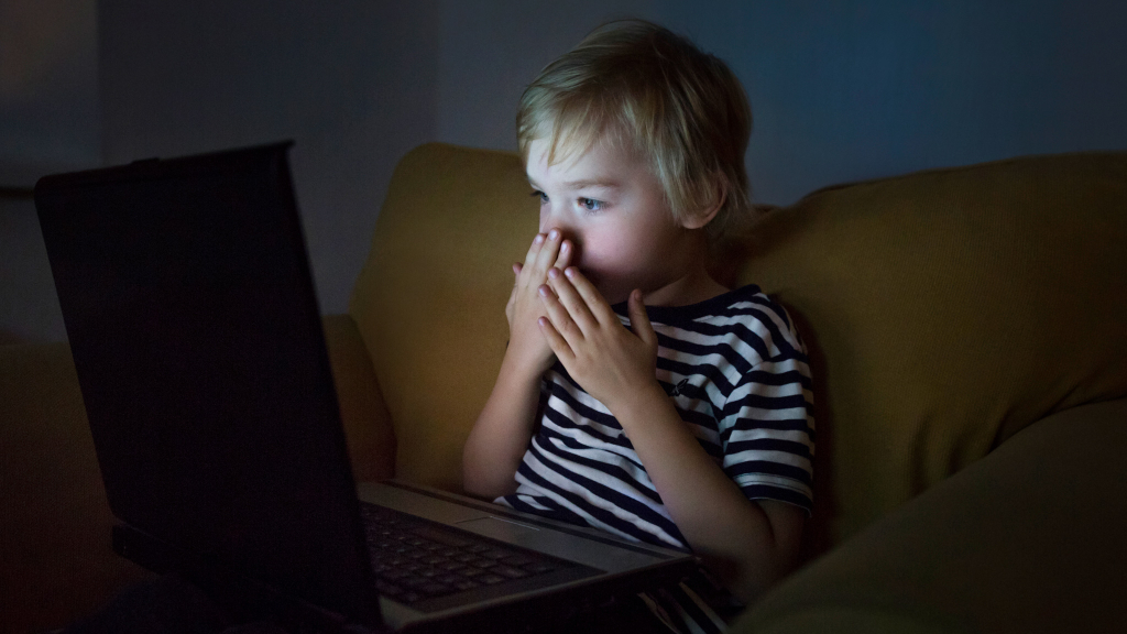 Eltern-Guide: So schützen Sie Ihre Kinder im Internet