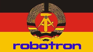 DDR-Flagge mit Robotron-Logo
