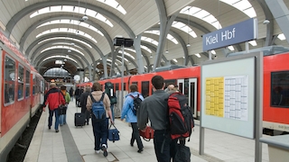 Im Kieler Hauptbahnhof sind die ersten 30 Minuten WLAN gratis