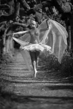 Ballerina16 © Photorazzi