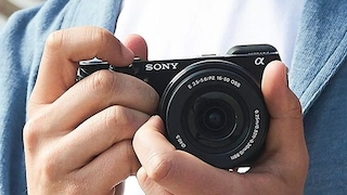 Sony Alpha 6000 im Test: Die Kamera ist kompakt, vielseitig und günstig.