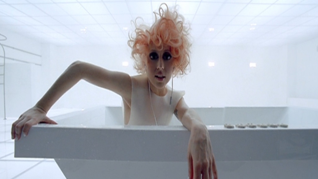 Ausschnitt aus dem Musikvideo „Bad Romance“ von Lady Gaga