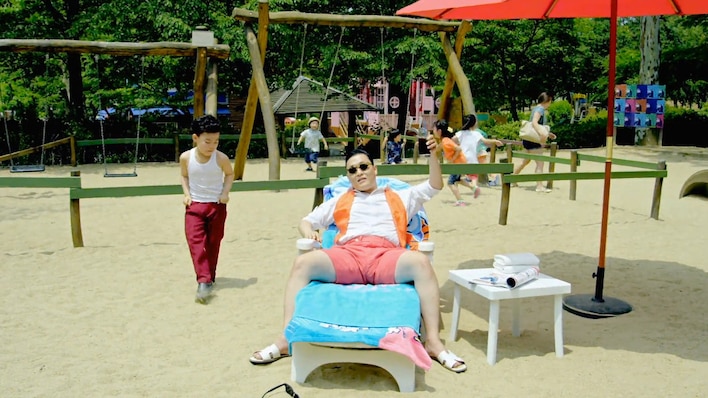 Ausschnitt aus dem Musikvideo „Gangnam Style“ von Psy