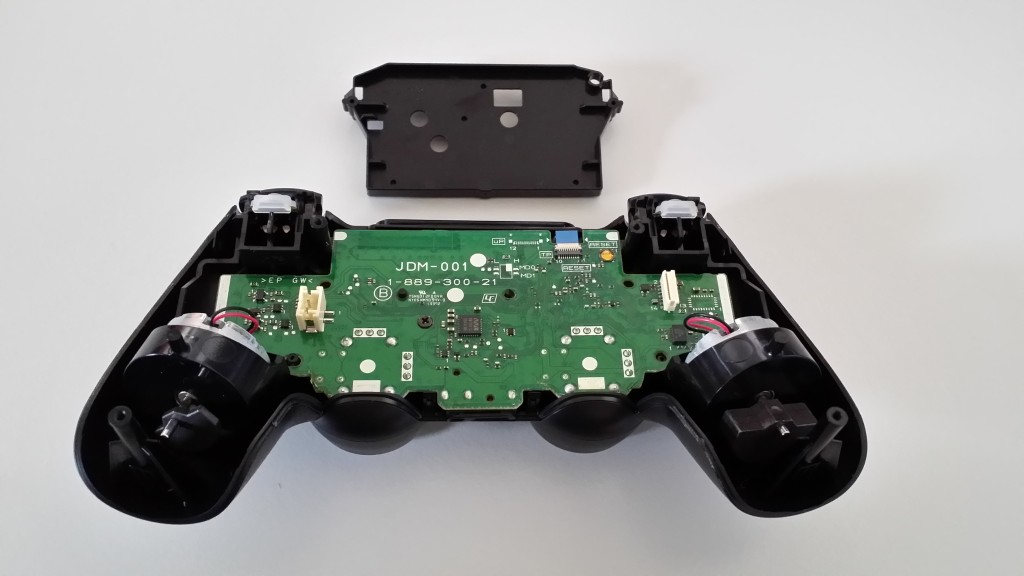 PS4 trifft Xbox One: So bauen Sie den perfekten Controller - COMPUTER BILD