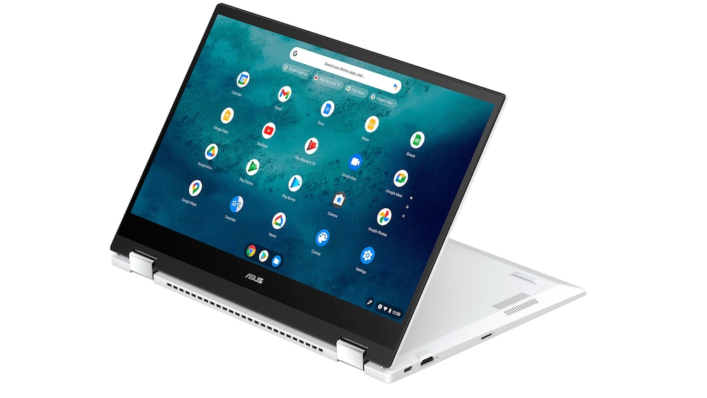 Asus Chromebook CX5 mit umgeklappten Bildschirm vor weißem Hintergrund