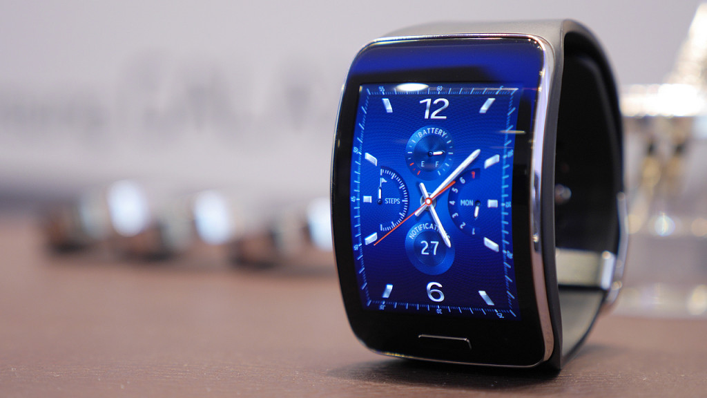 Samsung Gear S: A   utarke Smartwatch ausprobiert - COMPUTER BILD