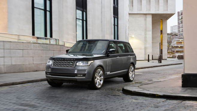 Land Rover © Land Rover